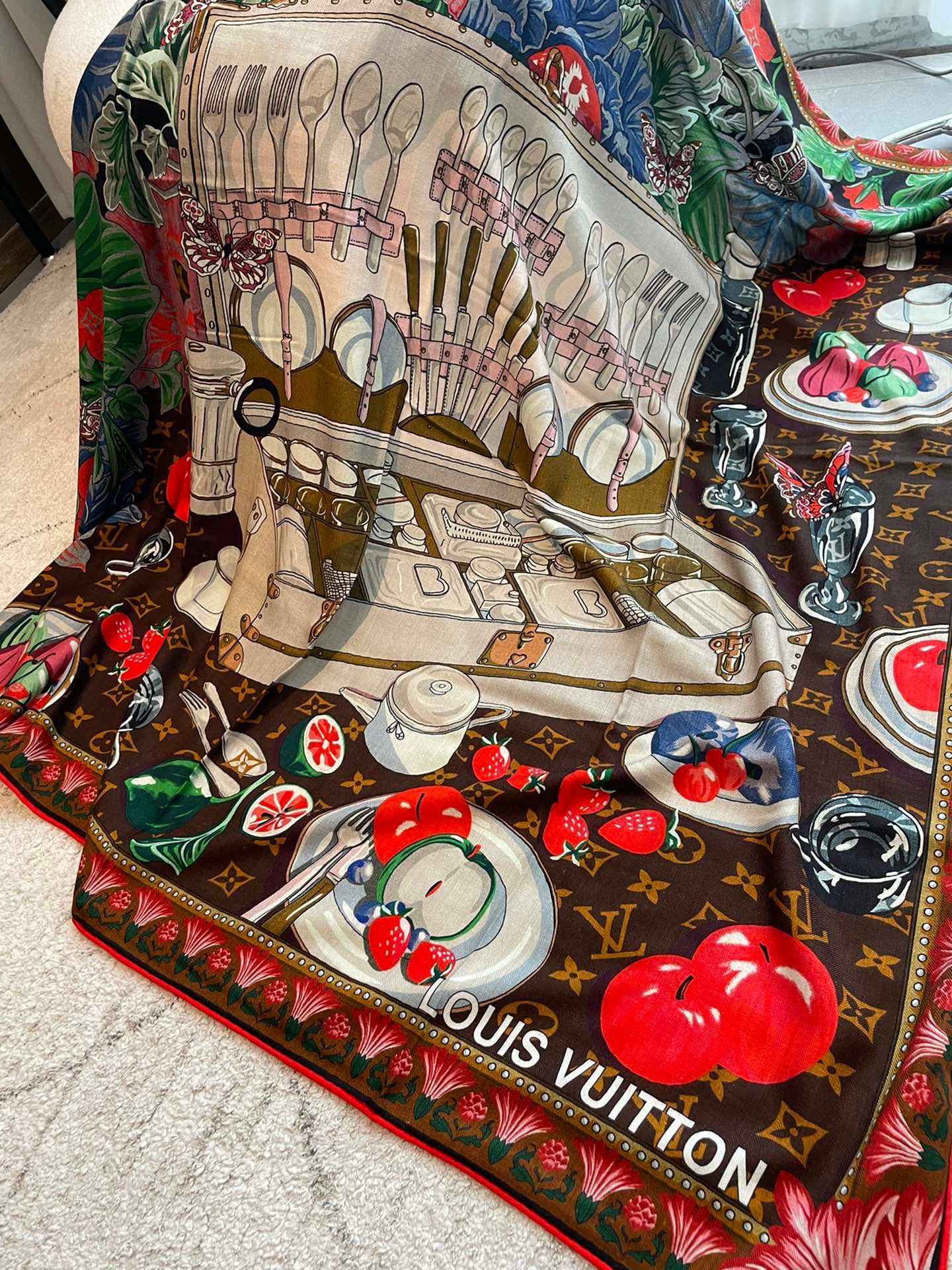 Louis Vuitton Square Towel-140*140CM - Image 8