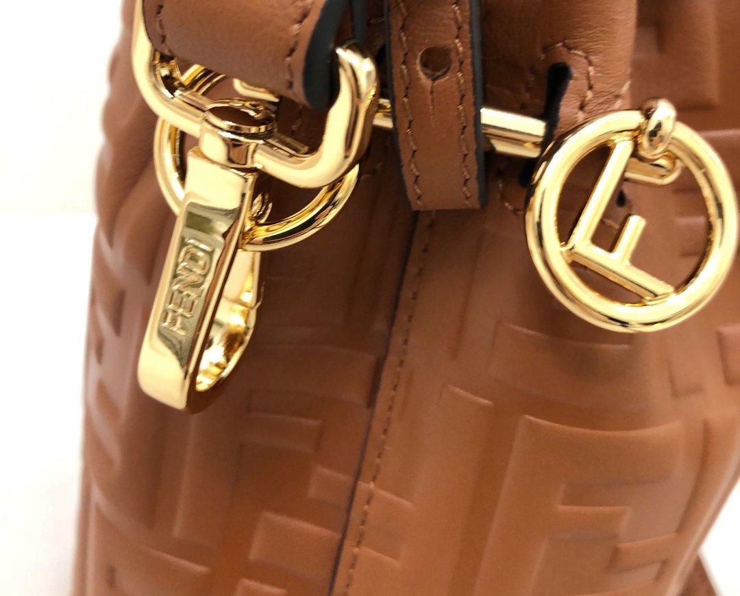 Fendi Mini Mon Tresor Bag -12x18x10CM - Image 4