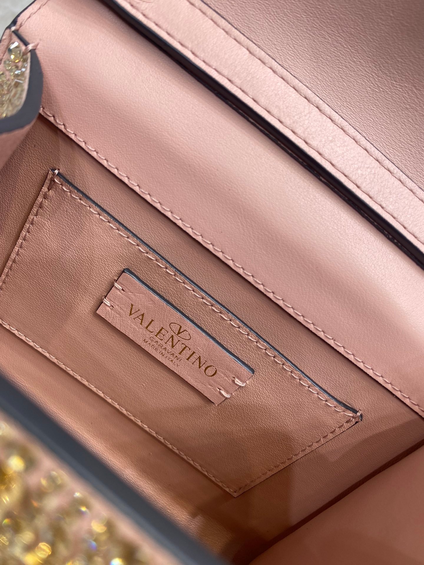 Valentino Vlogo Signature Chain Bag-19*13*9CM - Image 9